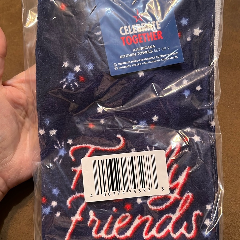 NWT Celebrate Together Set of 2 Americana Kitchen Towels